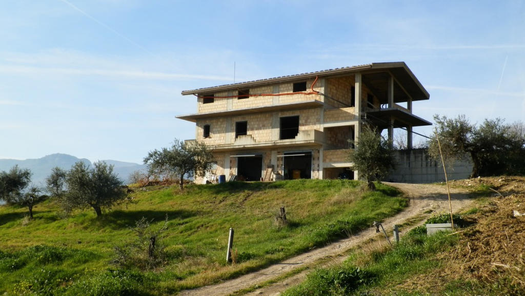 detached-house-for-sale-in-abruzzo-pescara-penne-italy