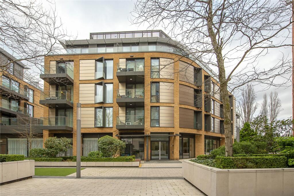 2 bedroom flat for sale in Plaza Gardens, LONDON, SW15