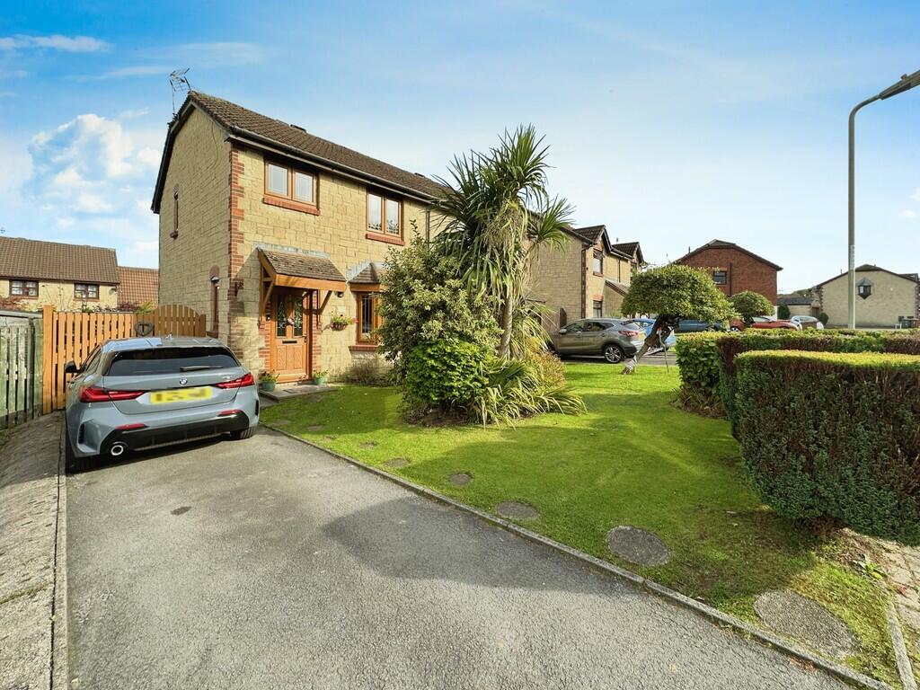 3 bedroom semidetached house for sale in Llyswen, Penpedairheol