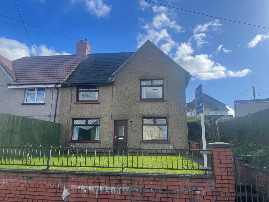 3 bedroom semidetached house for sale in Gelliwen Street, Penybryn