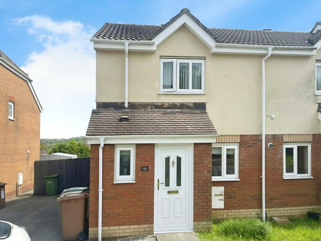 2 bedroom terraced house for sale in Wern Fach, Hengoed, CF82