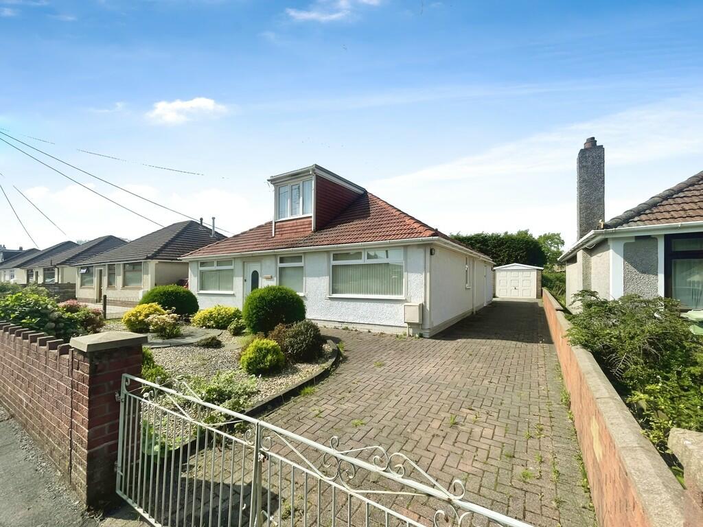 3 bedroom detached bungalow for sale in High Street, Nelson, Treharris, CF46