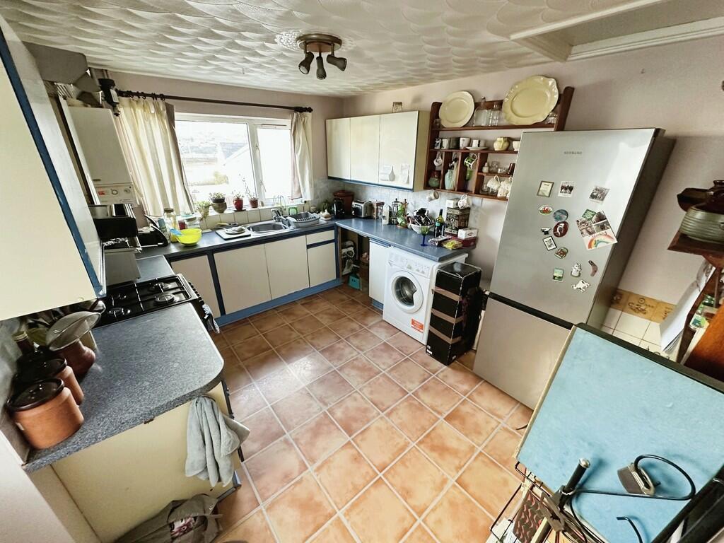 Additional property image - Commercial Street, Gilfach, Bargoed