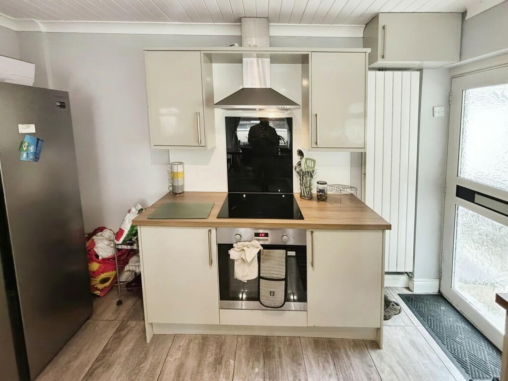 Additional property image - Glen View, Park Lane, Treharris