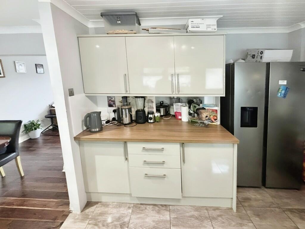Additional property image - Glen View, Park Lane, Treharris