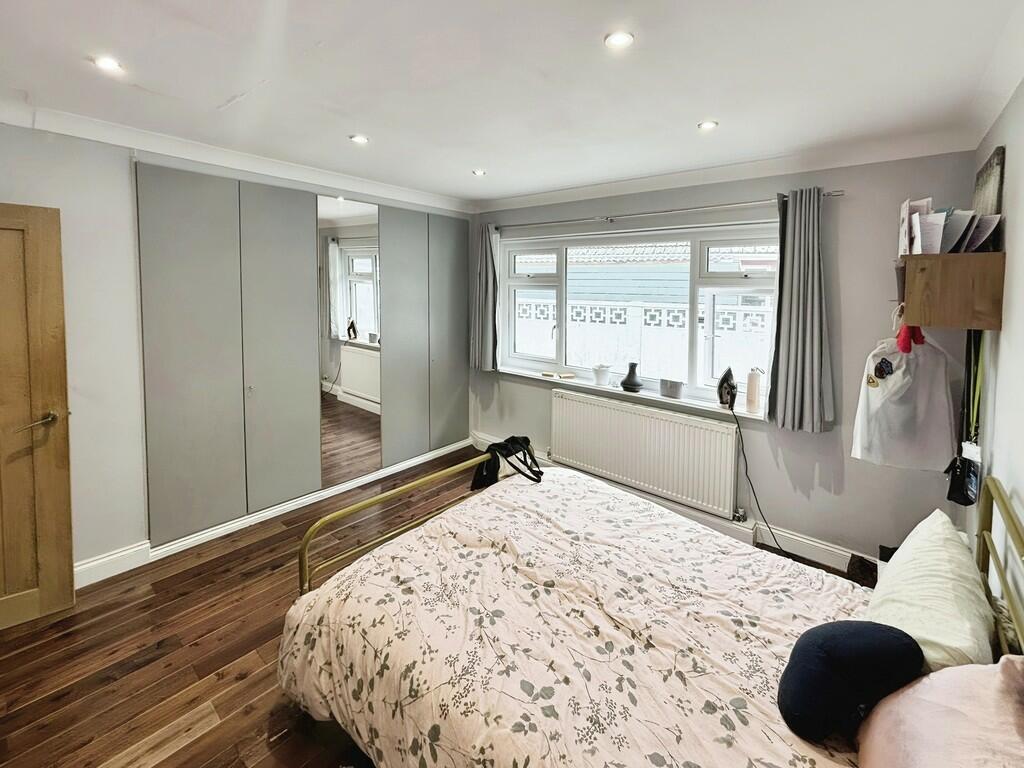 Additional property image - Glen View, Park Lane, Treharris