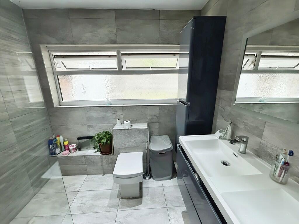 Additional property image - Glen View, Park Lane, Treharris