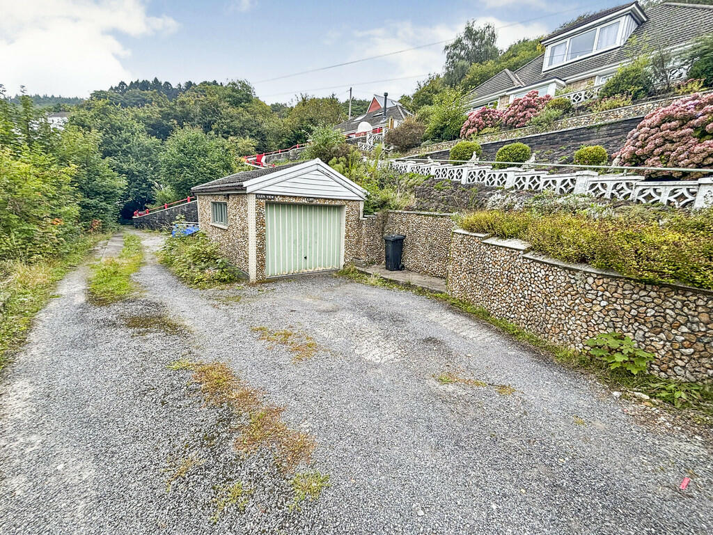 Additional property image - Glen View, Park Lane, Treharris