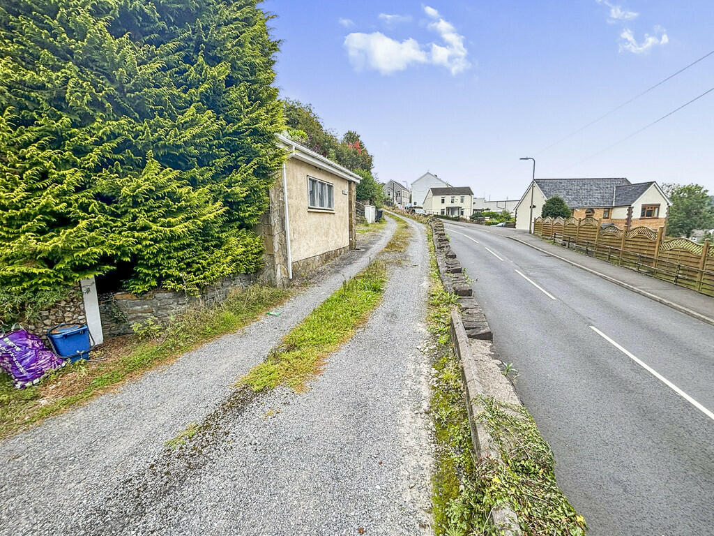 Additional property image - Glen View, Park Lane, Treharris
