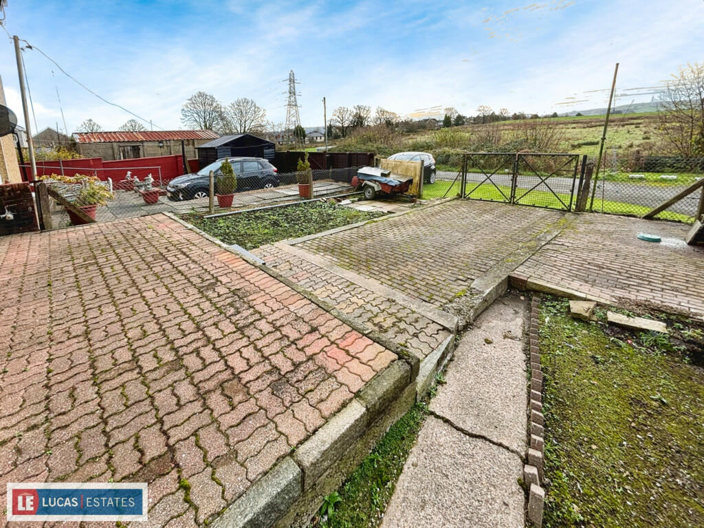 Additional property image - Heol Cattwg, Gelligaer, Hengoed