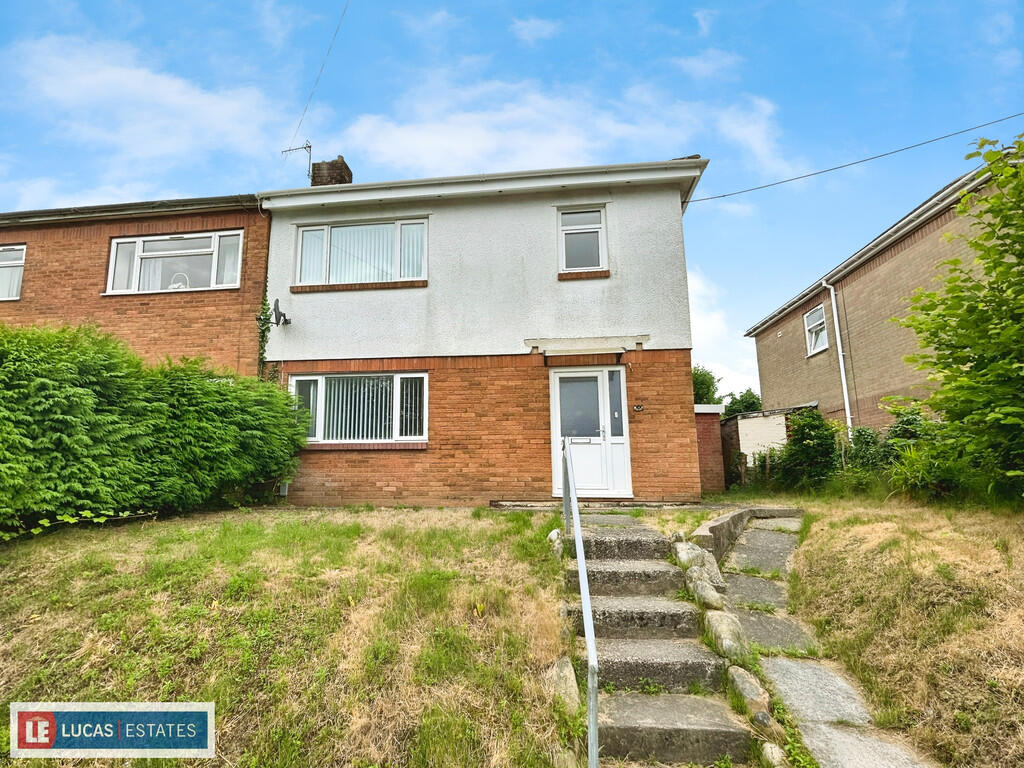 3 bedroom semi-detached house