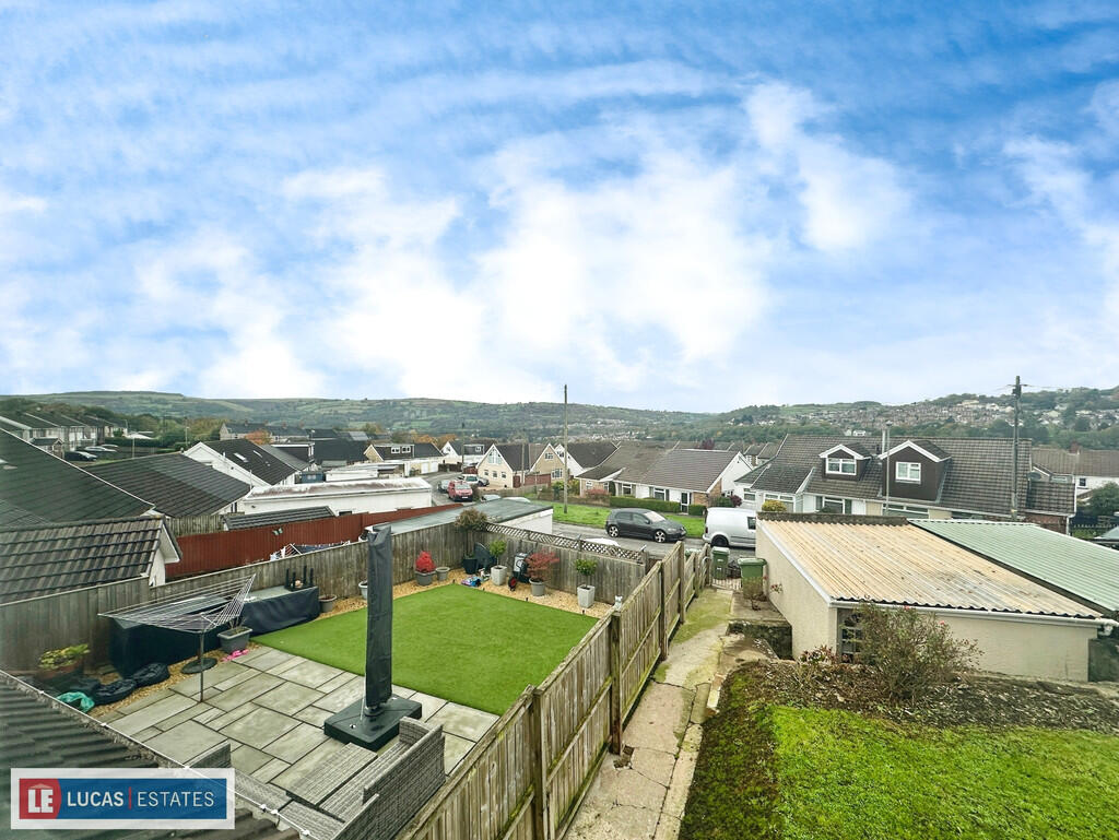 Main image of property: Shirdale Close, Maesycwmmer