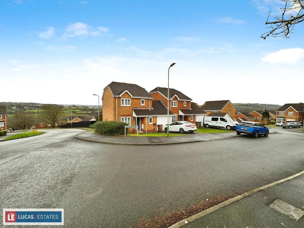 Main image of property: Cae Canol, Hengoed