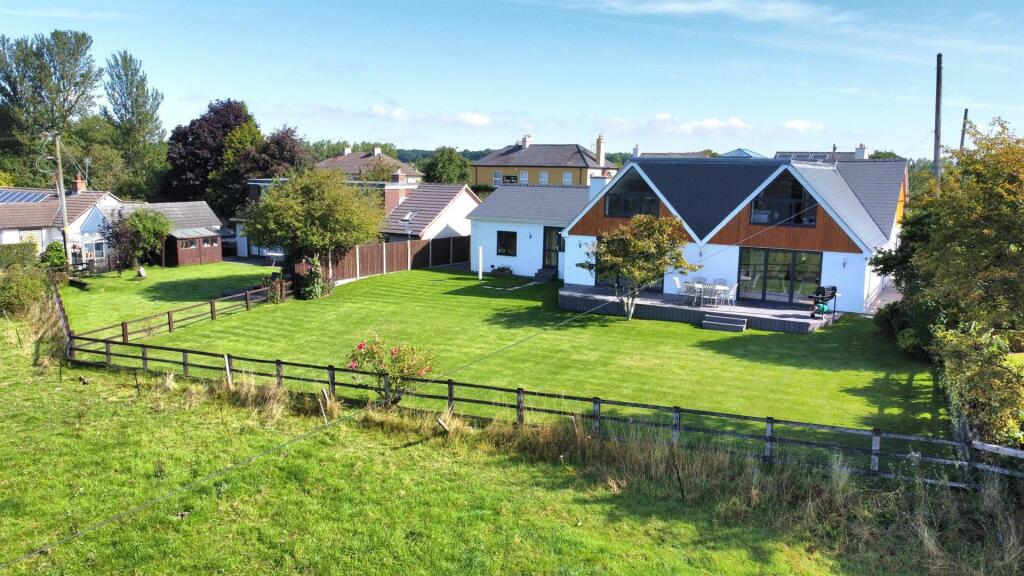 5 bedroom detached house for sale in Linton, RossOnWye, HR9