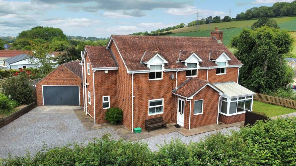 4 bedroom detached house for sale in Lea, RossOnWye, HR9