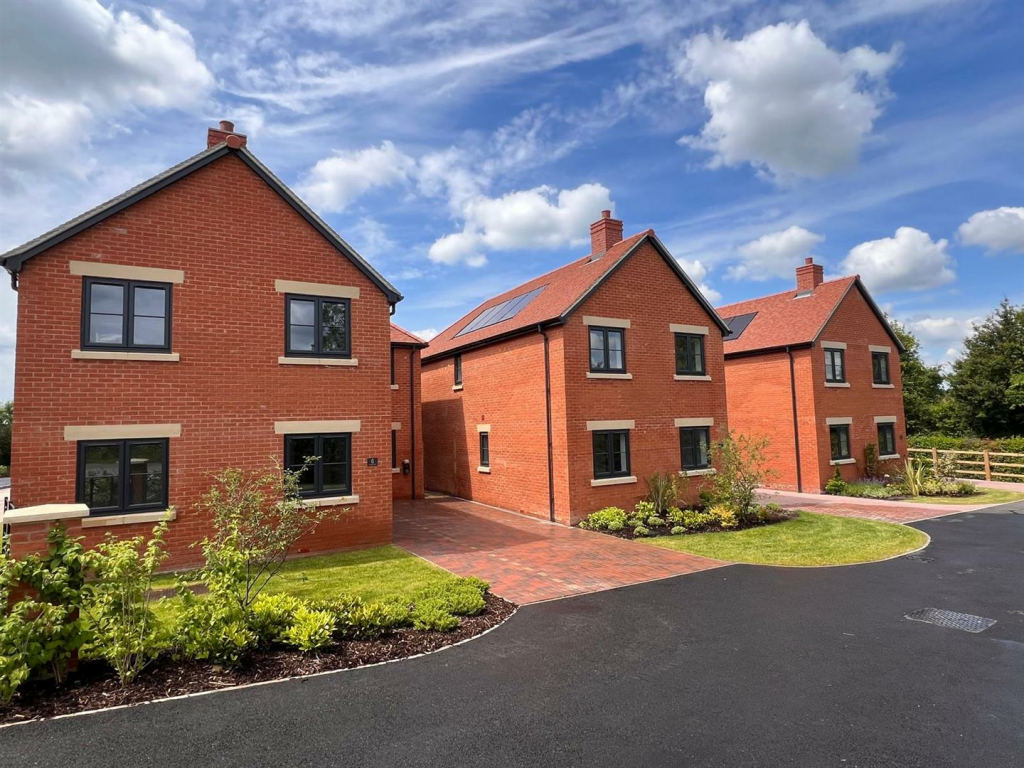 Main image of property: Chapel End, Over Old Road, Hartpury