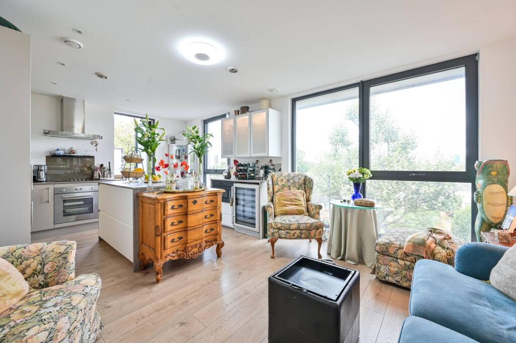 Main image of property: Rotherhithe New Road, Bermondsey, London, SE16