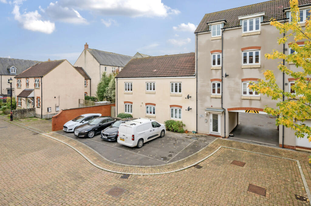 2 bedroom apartment for sale in Sandford Gardens, Wells, BA5