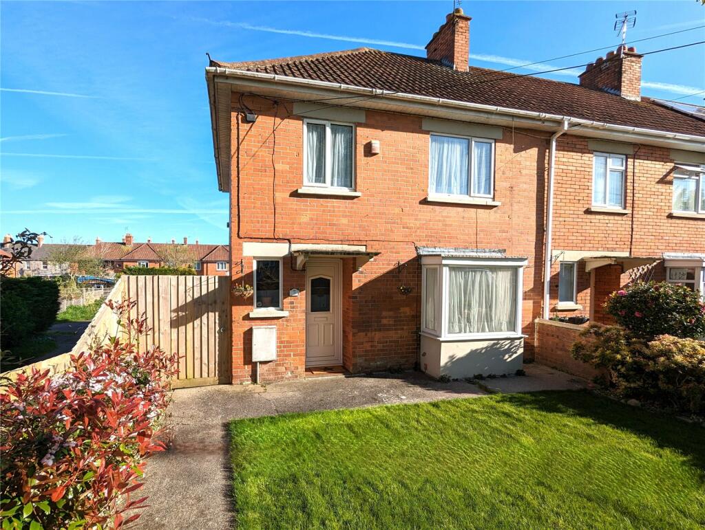 3 bedroom end of terrace house for sale in St. Edmunds Road