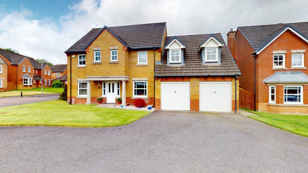 4 bedroom detached house for sale in Pittenweem Path, Blantyre, Glasgow