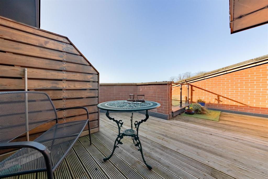 2 bedroom apartment for sale in Station Road, AshbyDeLaZouch, LE65