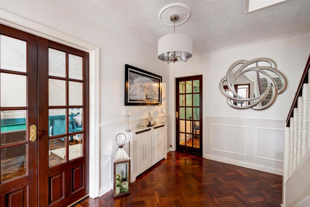 6 bedroom detached house for sale in Station Road, Ibstock, LE67
