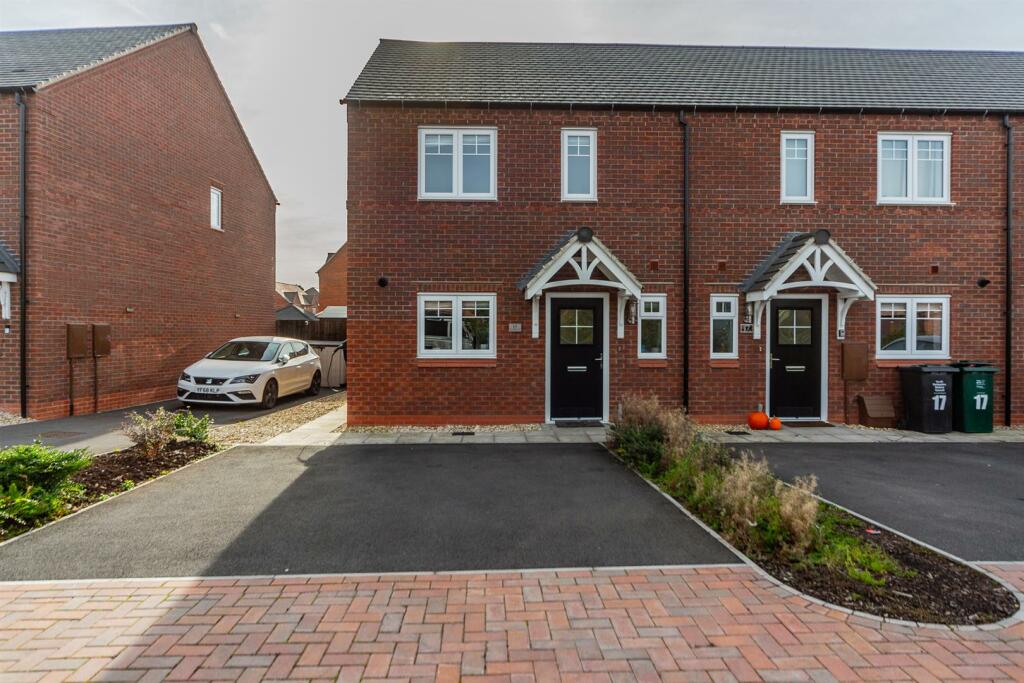 2 bedroom semidetached house for sale in Tithebarn Drive, Overseal, DE12