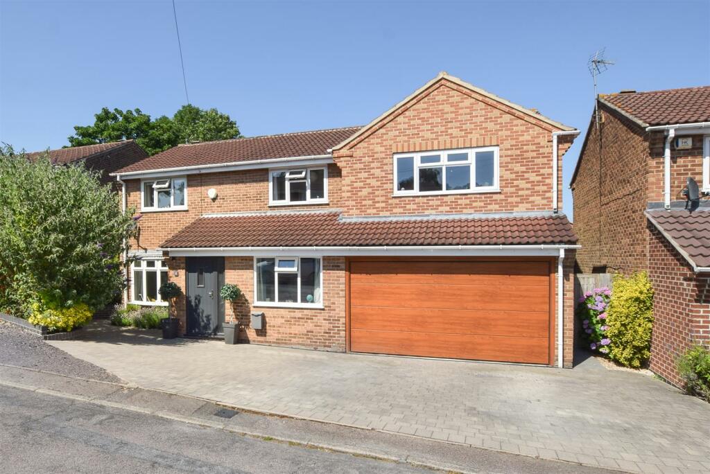 5 bedroom detached house for sale in Rennes Close, AshbyDeLaZouch, LE65