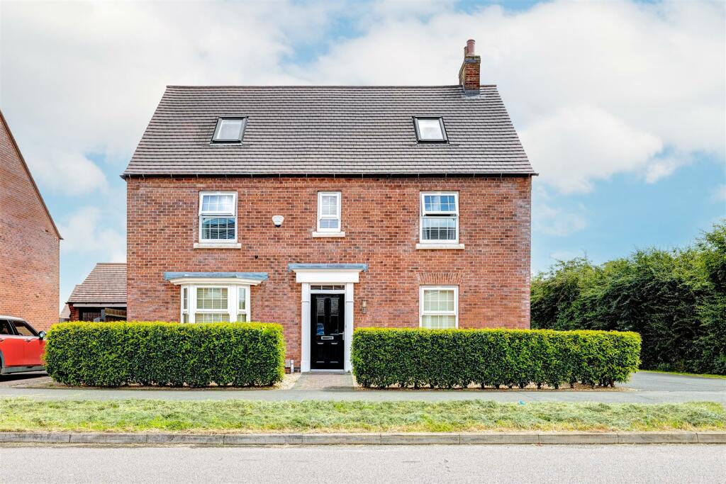 5 bedroom detached house for sale in Dunbar Way, AshbyDeLaZouch, LE65