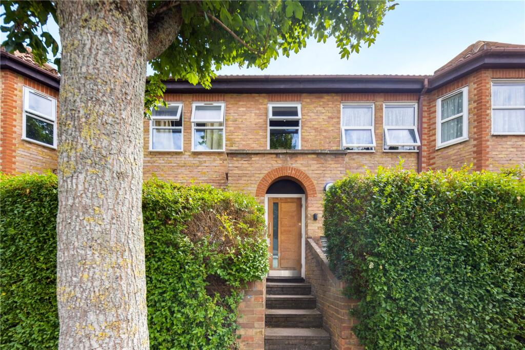 Main image of property: Saffron Court, 2a Maryland Park, Stratford, London, E15