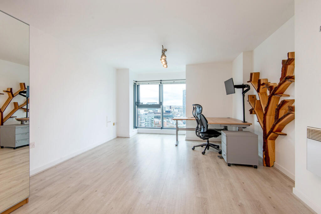 Main image of property: Burford Wharf Apartments, 3 Cam Road, Stratford, London, E15