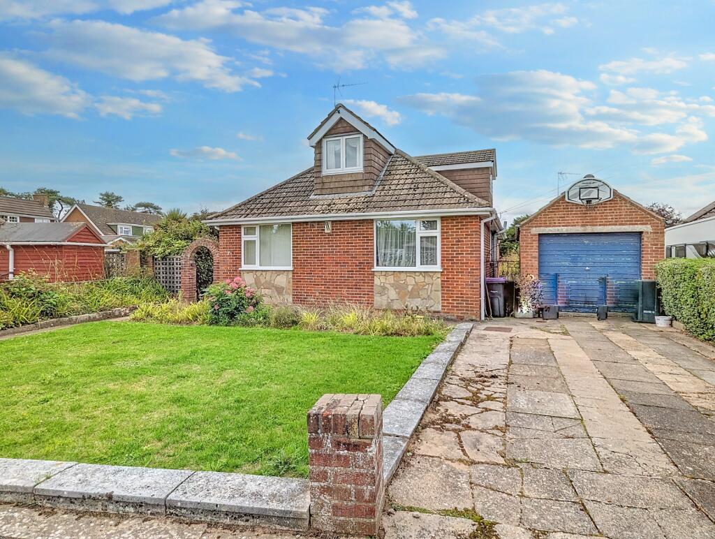 5 bedroom detached house for sale in Ridley Avenue, Skegness, PE25