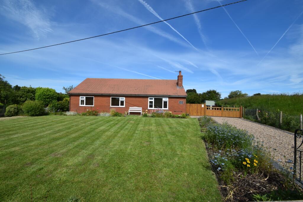 3 bedroom bungalow for sale in Spilsby Road, Wainfleet, PE24