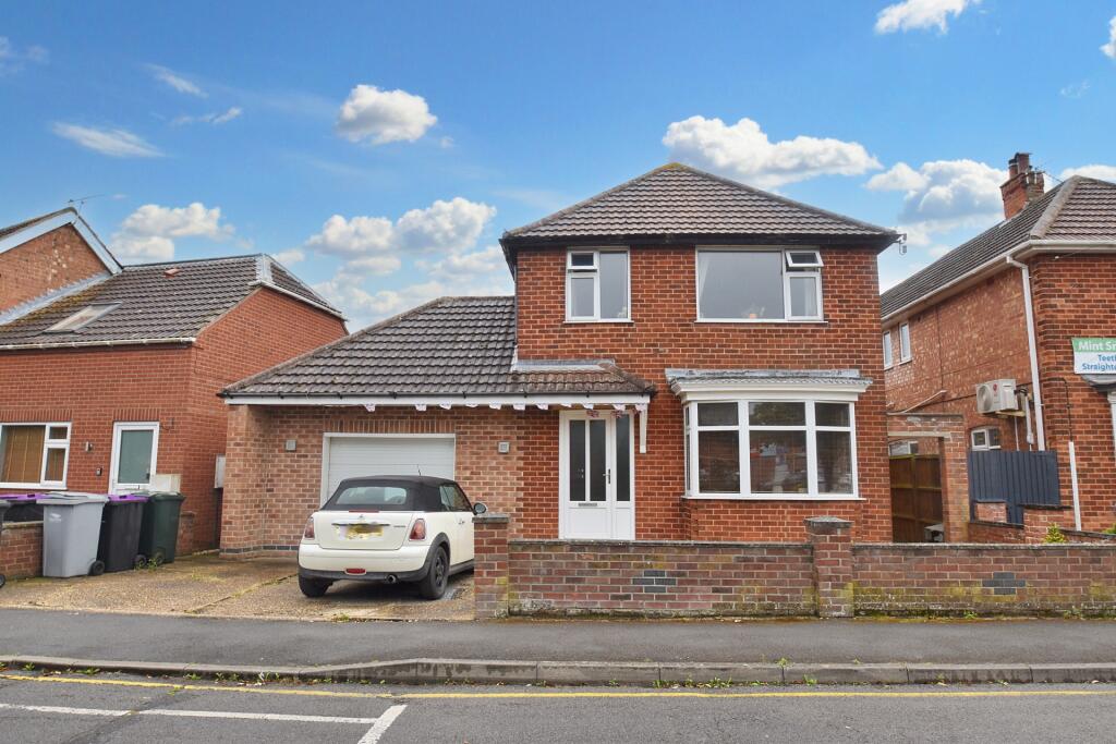 Main image of property: Lawn Avenue, Skegness, PE25