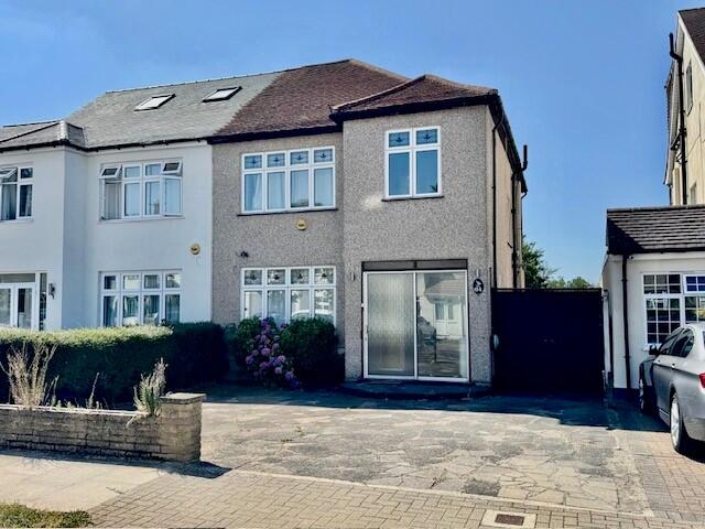 Main image of property: Pinner Park Avenue, Harrow, HA2