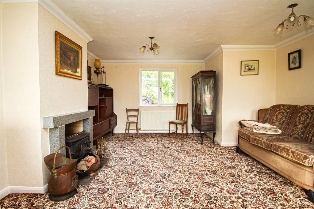 2 bedroom bungalow for sale in Littleham, Bideford, EX39