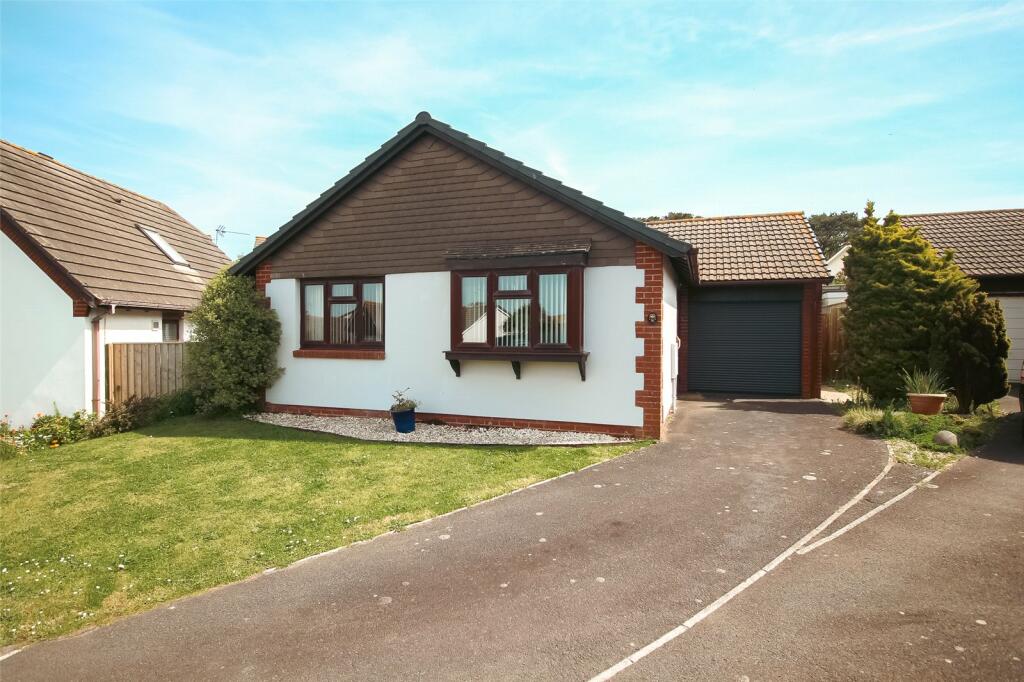 2 bedroom bungalow for sale in Knightsfield Rise, Northam, Bideford, EX39