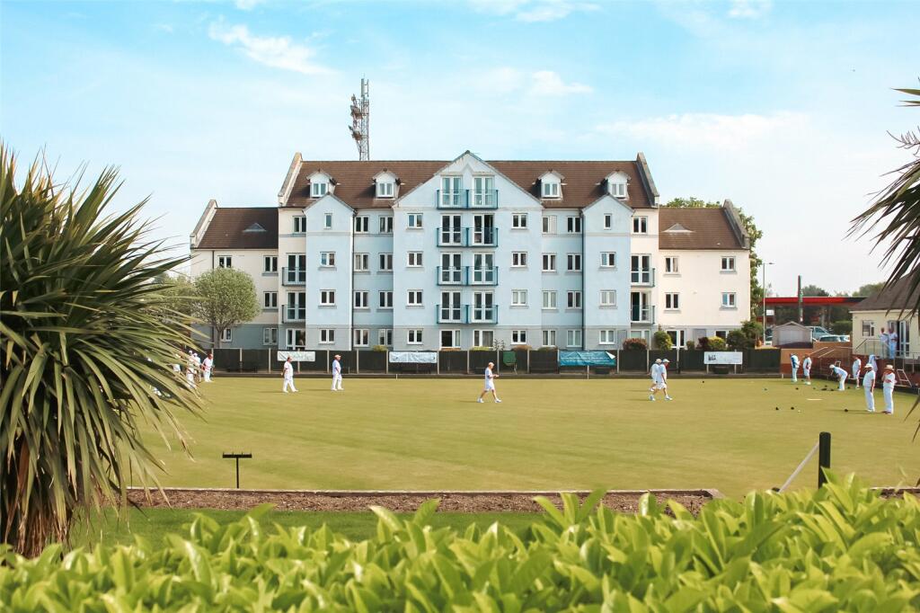 2 bedroom apartment for sale in Strand Court, Bideford, EX39