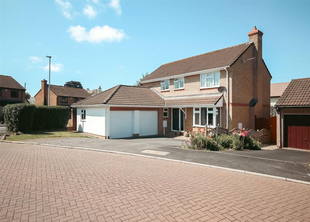 4 bedroom detached house for sale in Hanson Park, Northam, Bideford, EX39