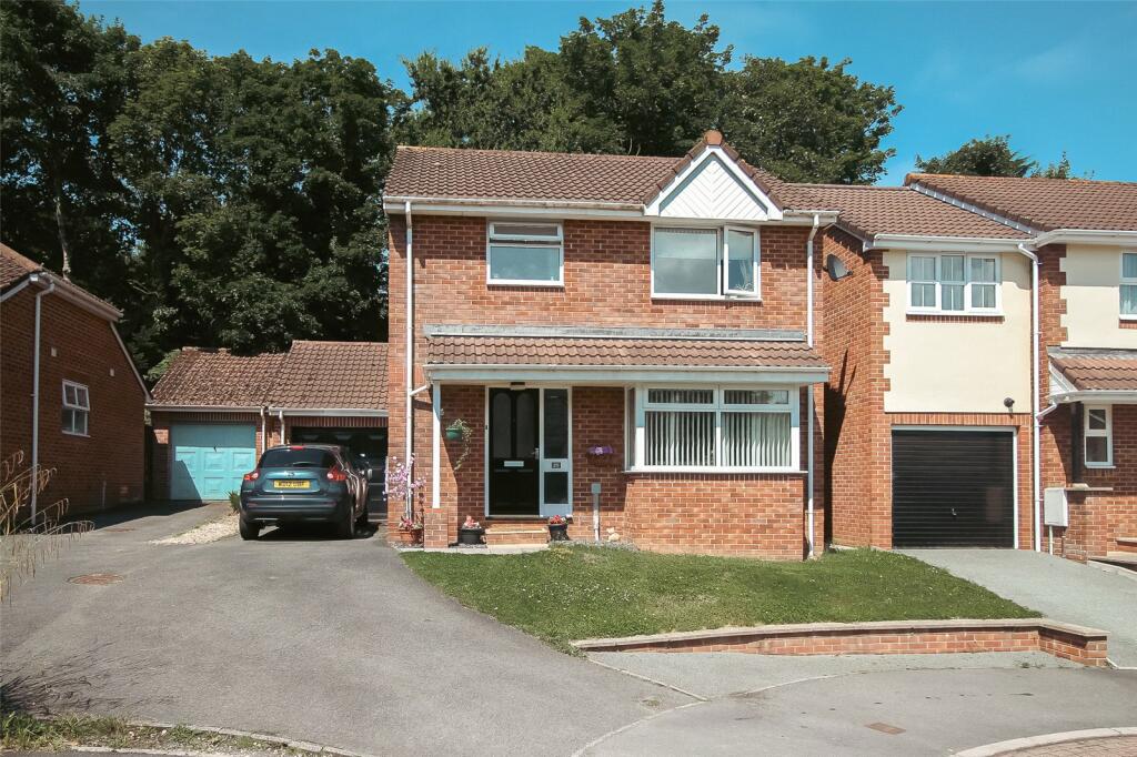 3 bedroom detached house for sale in Woodland Park, Northam, Bideford, EX39