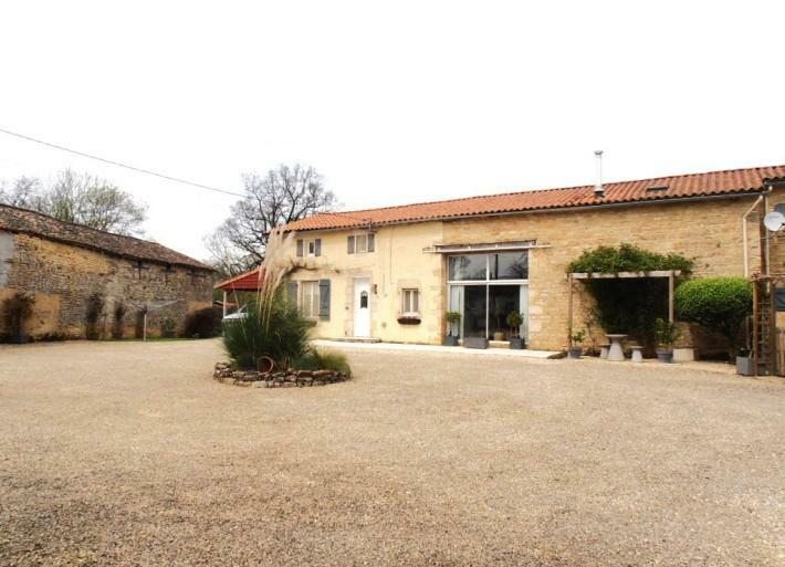 5 bed house in Chaunay, Vienne, 86510...