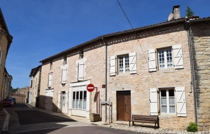 3 bedroom house for sale in Nanteuil-en-vallee, Charente, 16700, France