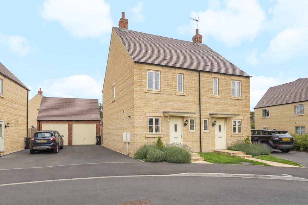 Main image of property: Buttercup Close, Moreton-in-Marsh, Gloucestershire, GL56