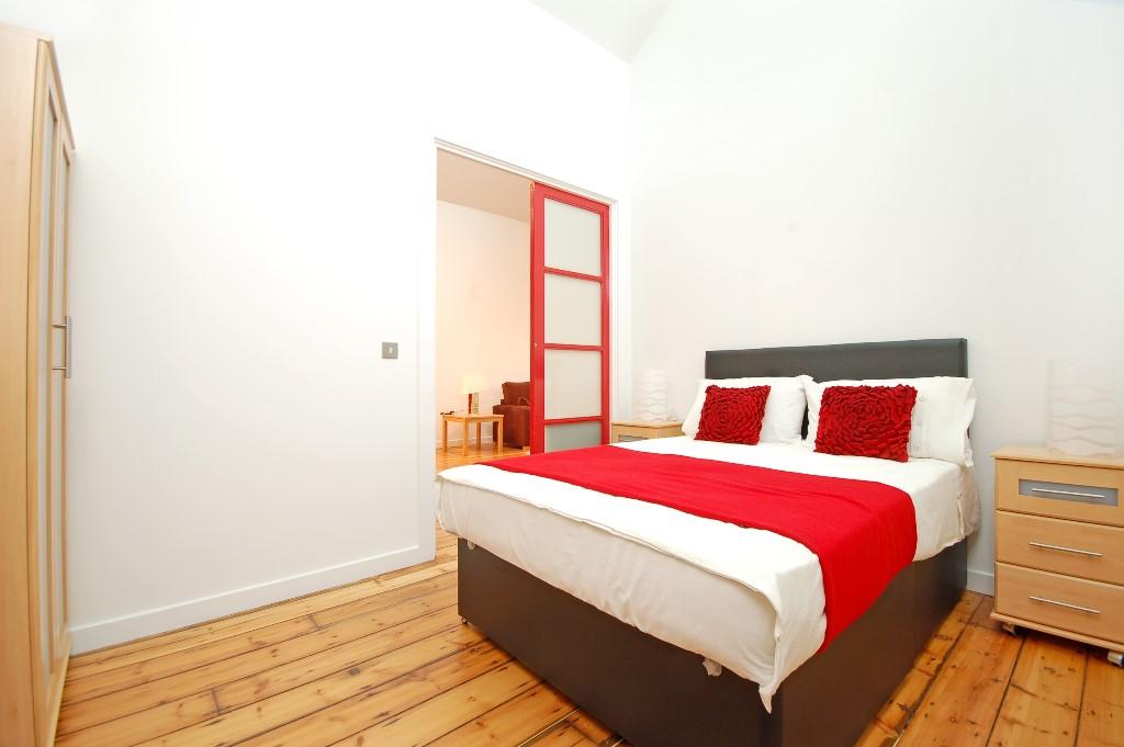 3 bedroom apartment for rent in Back Church Lane, London, E1