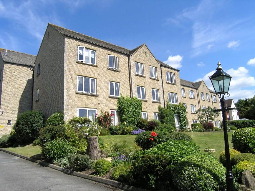 1 bedroom apartment for sale in Bredon Court, Station Road, Broadway, Worcestershire, WR12