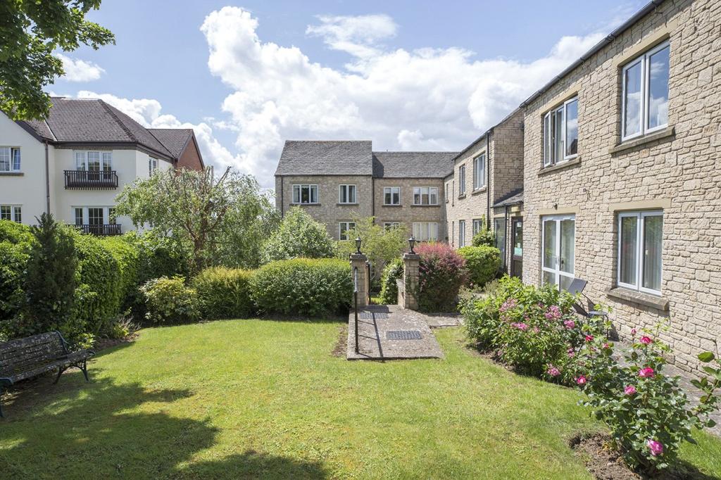1 bedroom apartment for sale in Bredon Court, Station Road, Broadway, Worcestershire, WR12