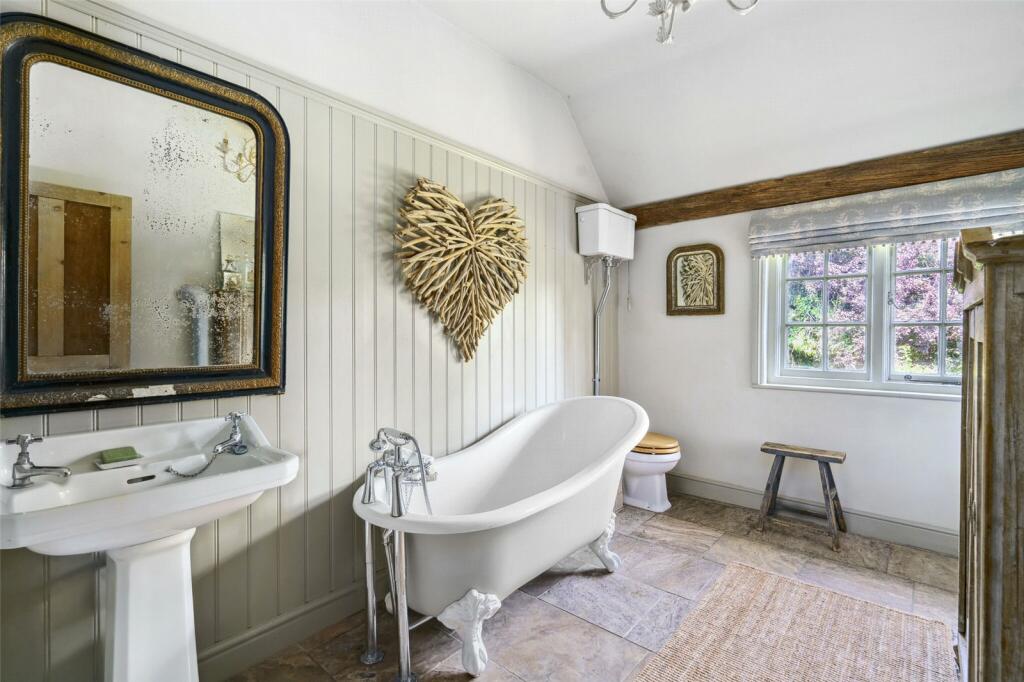 Additional property image - Broad Marston, Stratford-Upon-Avon, Warwickshire, CV37