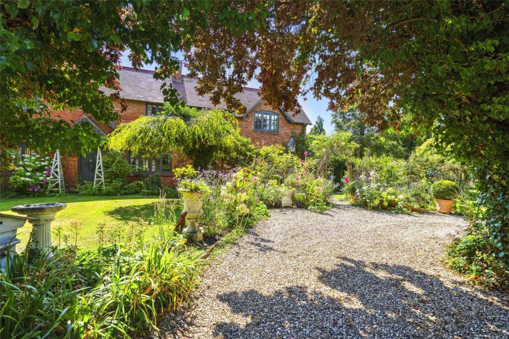 Additional property image - Broad Marston, Stratford-Upon-Avon, Warwickshire, CV37