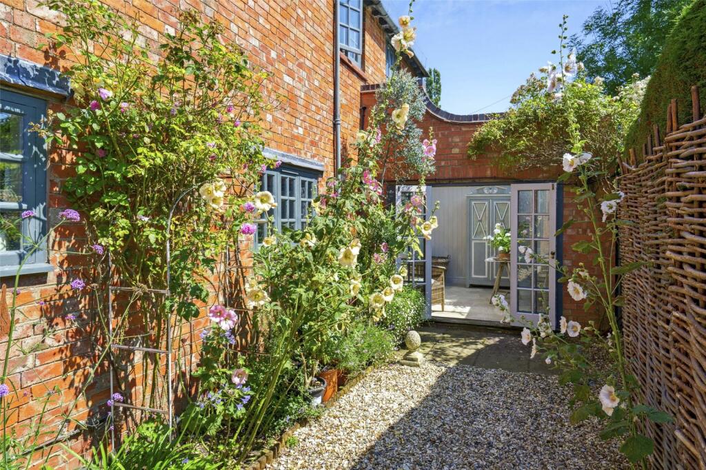 Additional property image - Broad Marston, Stratford-Upon-Avon, Warwickshire, CV37
