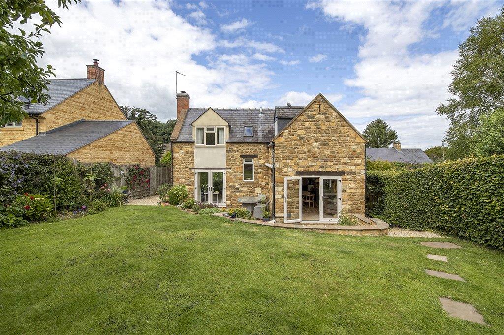 3 bedroom detached house for sale in Frog Lane, Ilmington, Warwickshire